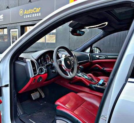 Porsche Cayenne cena 160000 przebieg: 173108, rok produkcji 2013 z Żelechów małe 172